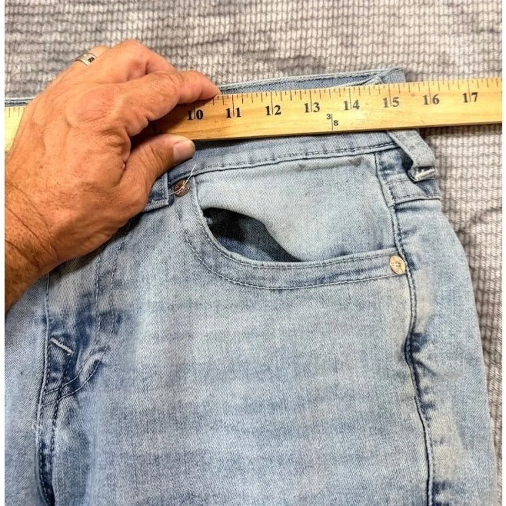 True Religion Rocco Relaxed Skinny Denim Shorts Light Wash Cut Off Mens 30X11